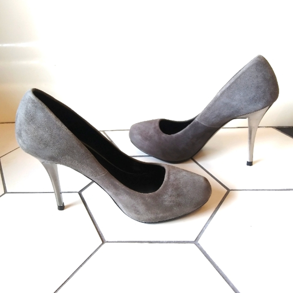 Zara Woman Suede Gray and Silver Heeled Stiletto Pumps Size 38